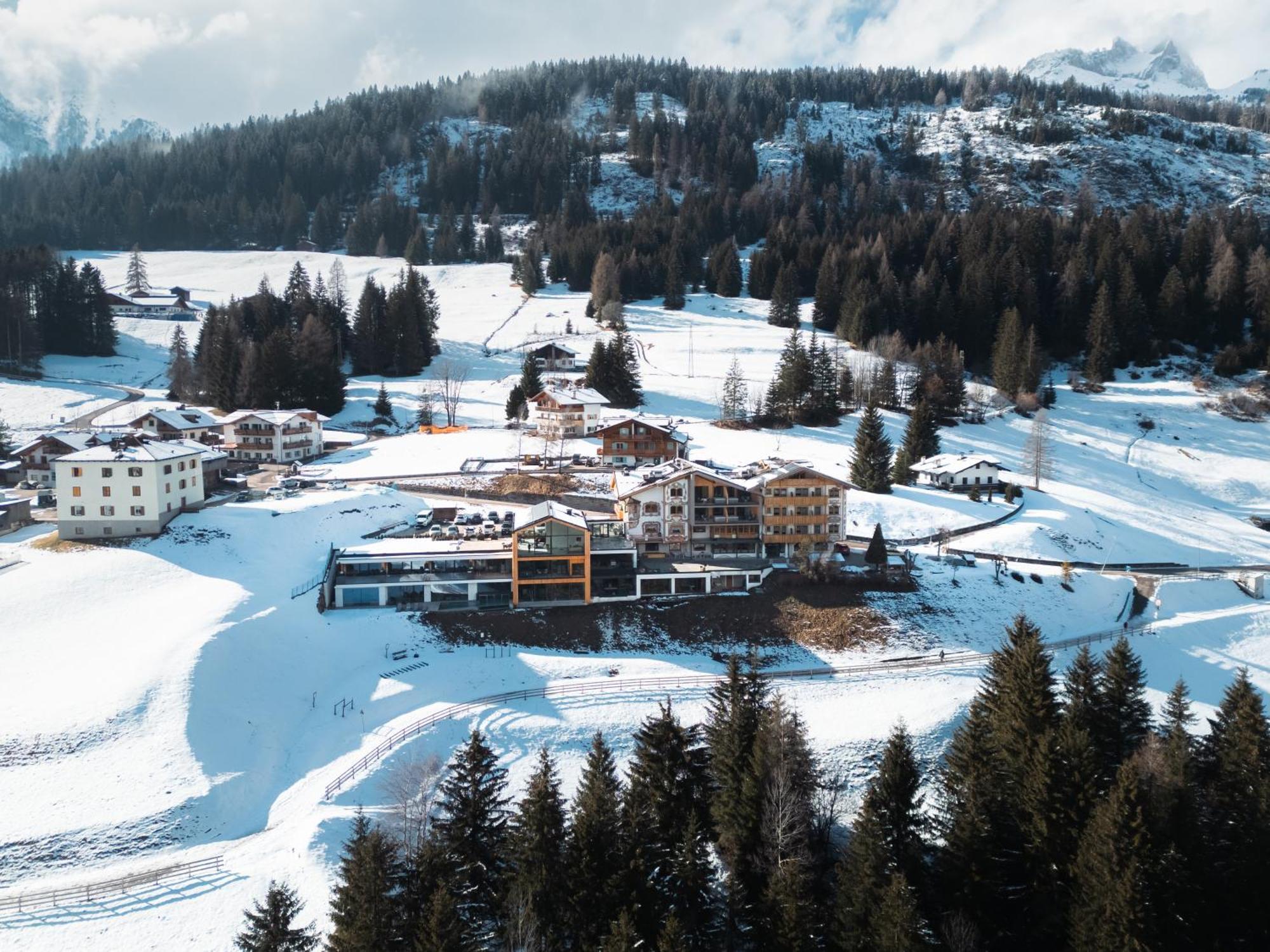 Latemar - Hotel Suites Spa Soraga Zewnętrze zdjęcie